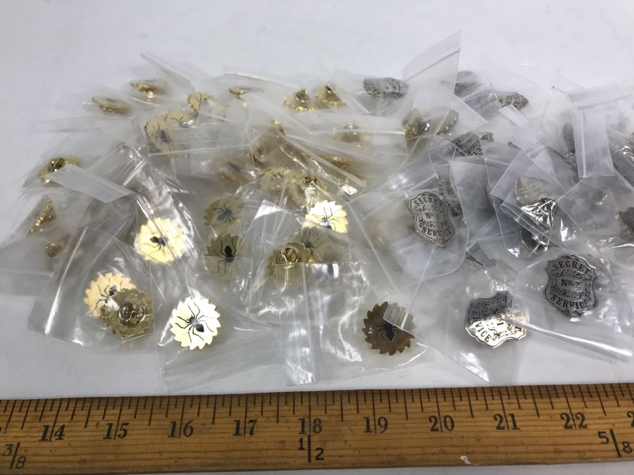 Collection Of Movie Promotion Pins From Warner Bros. Wild Wild West Movie [Photo 2]