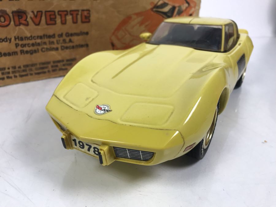 Vintage 1978 Jim Beam Corvette Liquour Decanter With Damaged Box [Photo 7]