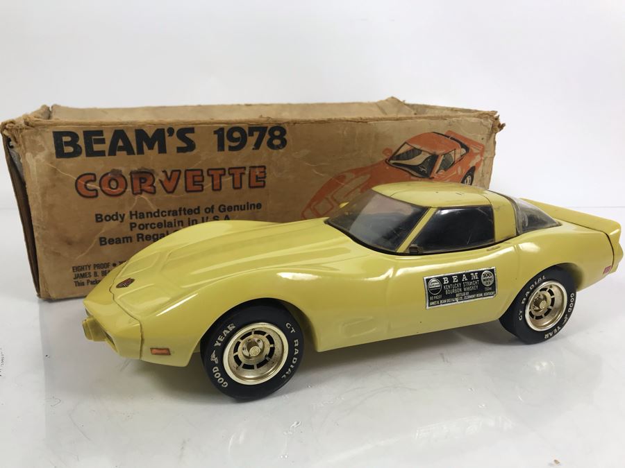 Vintage 1978 Jim Beam Corvette Liquour Decanter With Damaged Box [Photo 1]