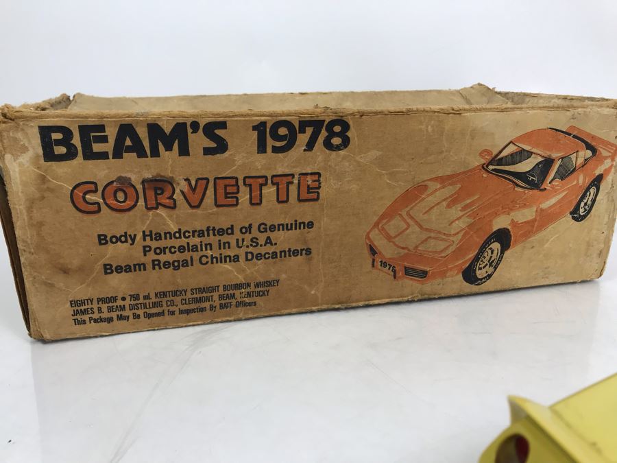 Vintage 1978 Jim Beam Corvette Liquour Decanter With Damaged Box [Photo 16]