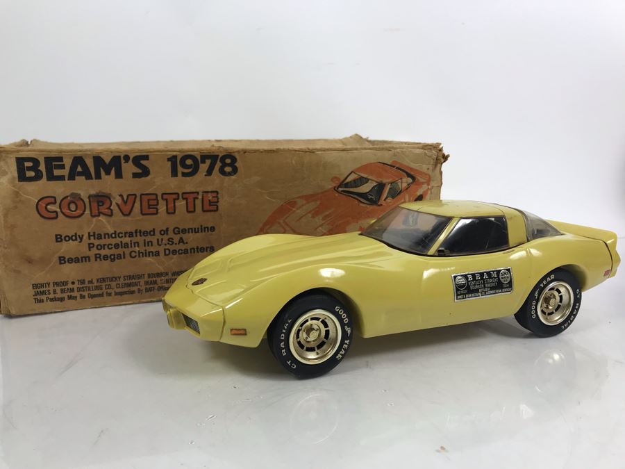 Store Vintage 1987 Jim Beam Corvette Decanter