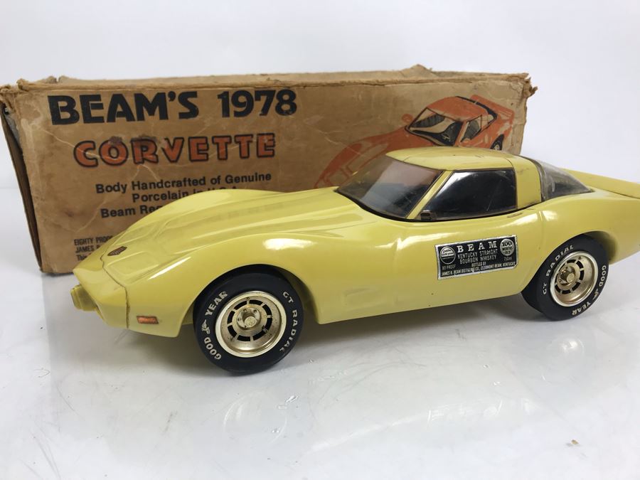 Vintage 1978 Jim Beam Corvette Liquour Decanter With Damaged Box [Photo 3]