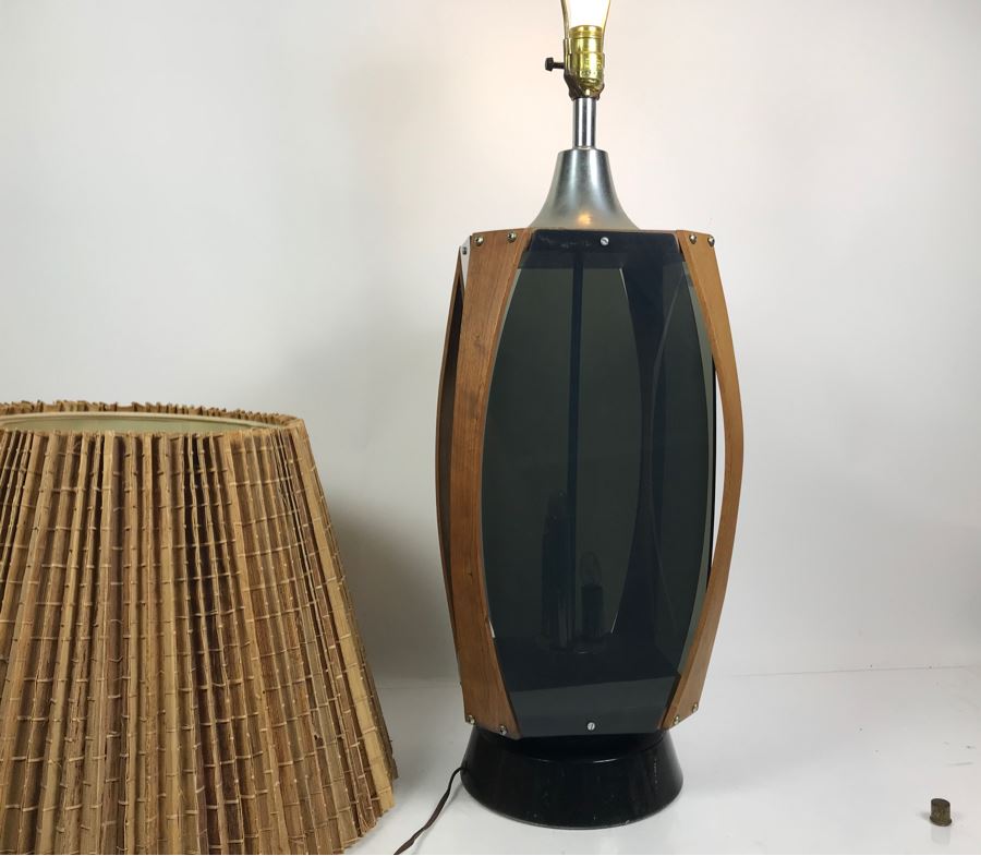 Mid-Century Modern Table Lamp [Photo 2]