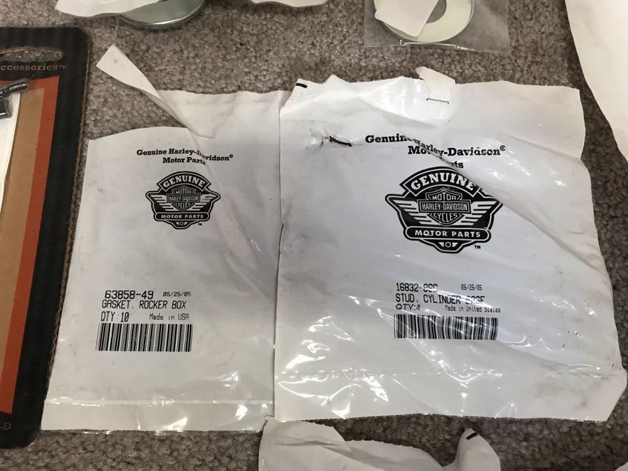 Large Lot Of Genuine Harley-Davidson Motorcycle Parts - See Photos [Photo 21]