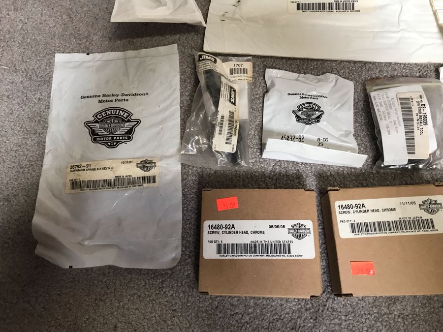Large Lot Of Genuine Harley-Davidson Motorcycle Parts - See Photos [Photo 8]