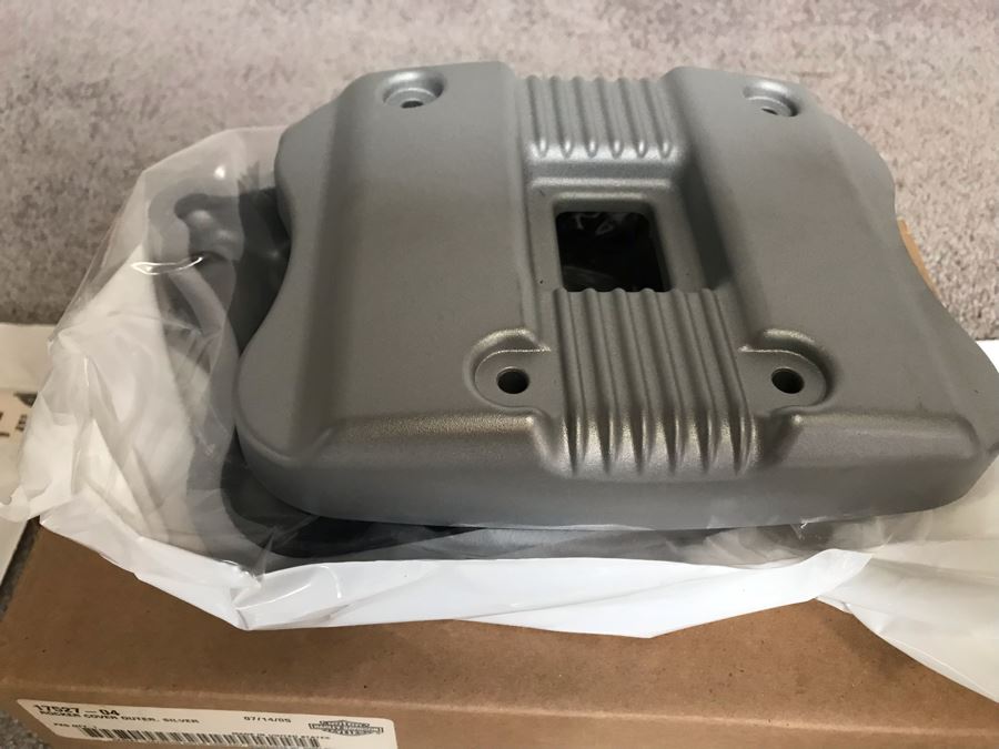 Large Lot Of Genuine Harley-Davidson Motorcycle Parts - See Photos [Photo 3]