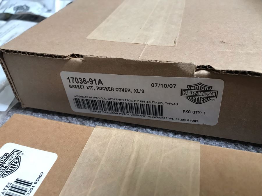 Large Lot Of Genuine Harley-Davidson Motorcycle Parts - See Photos [Photo 14]