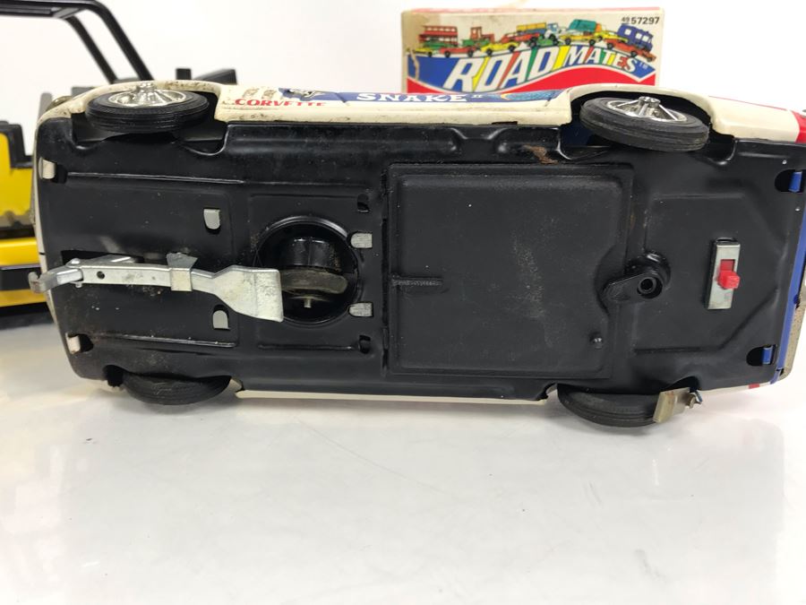 Vintage Hot Rod Snake II Chevy Corvette (Not Working - For Display), Vintage Tonka Bulldozer And New Old Stock SEARS 4X4 2 Vehicle Die-Cast Metal Set [Photo 11]