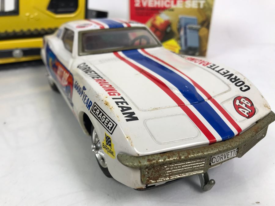 Vintage Hot Rod Snake II Chevy Corvette (Not Working - For Display), Vintage Tonka Bulldozer And New Old Stock SEARS 4X4 2 Vehicle Die-Cast Metal Set [Photo 6]