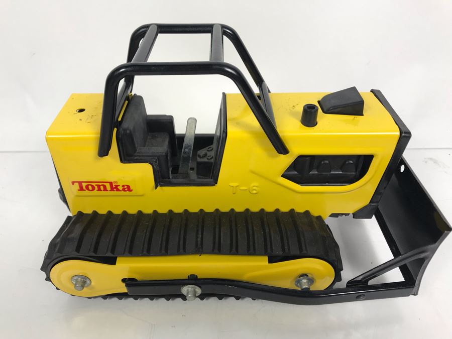 Vintage Hot Rod Snake II Chevy Corvette (Not Working - For Display), Vintage Tonka Bulldozer And New Old Stock SEARS 4X4 2 Vehicle Die-Cast Metal Set [Photo 18]