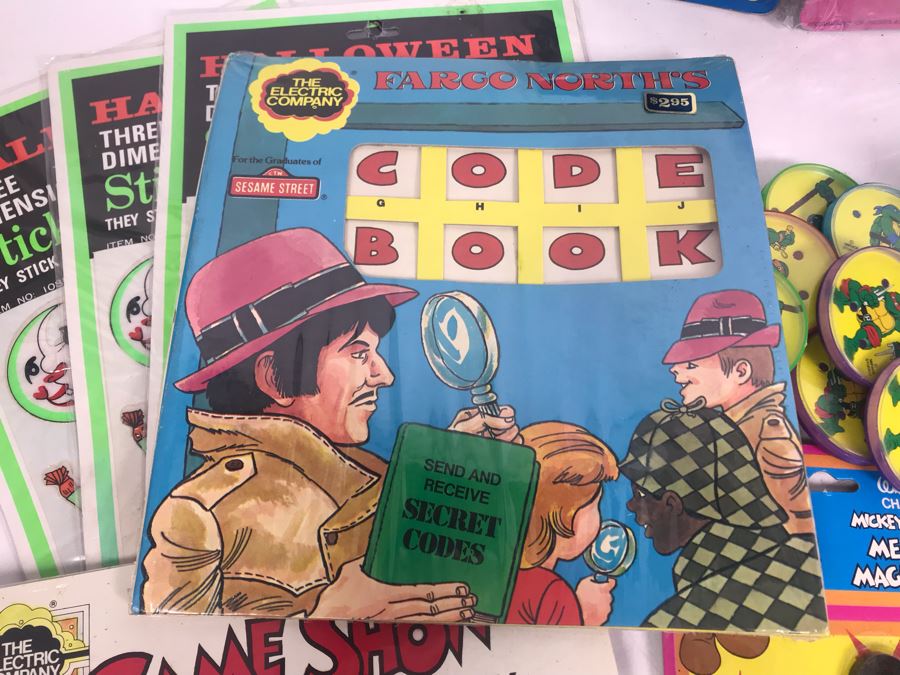 Large Vintage Game Toy Book Lot - Mostly New Old Stock - See Photos [Photo 26]
