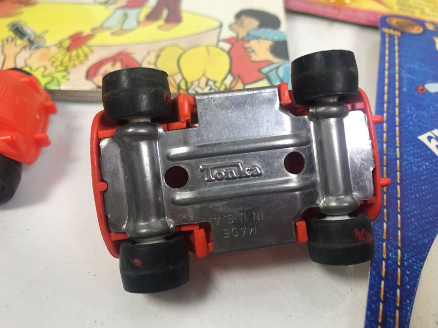 Large Vintage Game Toy Book Lot - Mostly New Old Stock - See Photos [Photo 16]