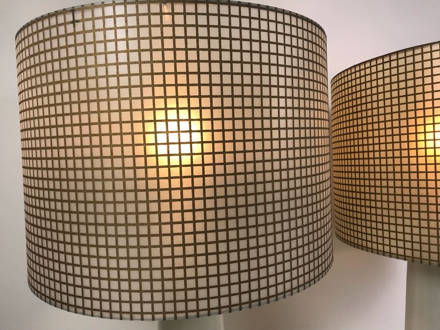 Pair Of Contemporary Modern Table Lamps With Shades [Photo 3]