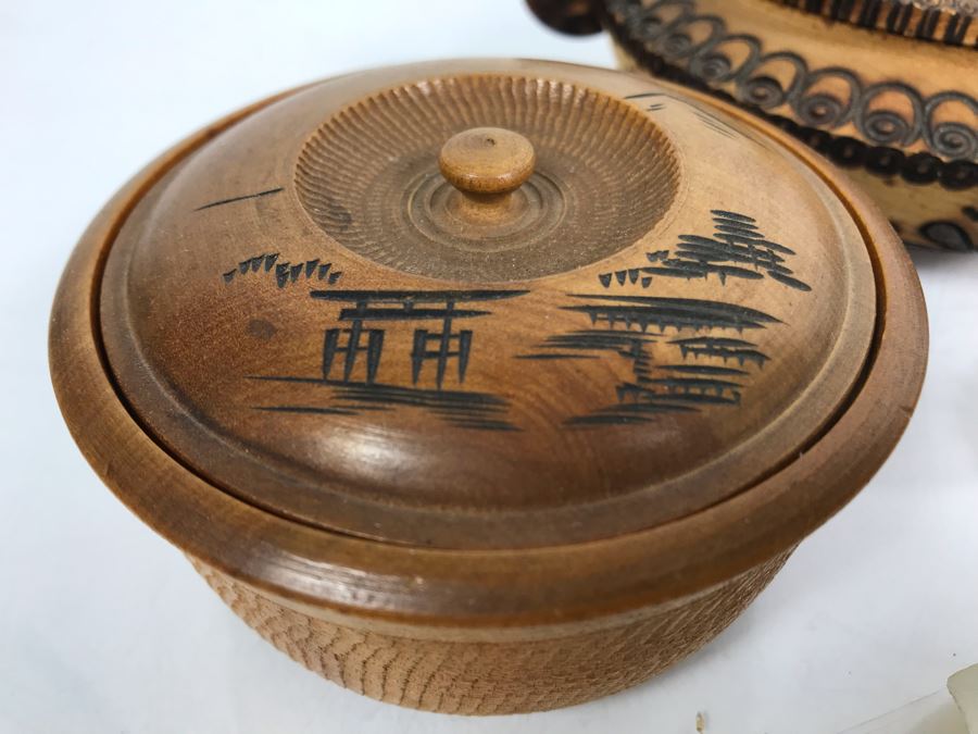 (3) Wooden Boxes, (1) Woven Box, Carved Wooden Turtle, Seashells And Large Fish Scale From Russia [Photo 9]