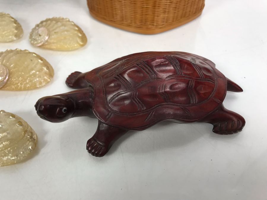 (3) Wooden Boxes, (1) Woven Box, Carved Wooden Turtle, Seashells And Large Fish Scale From Russia [Photo 5]