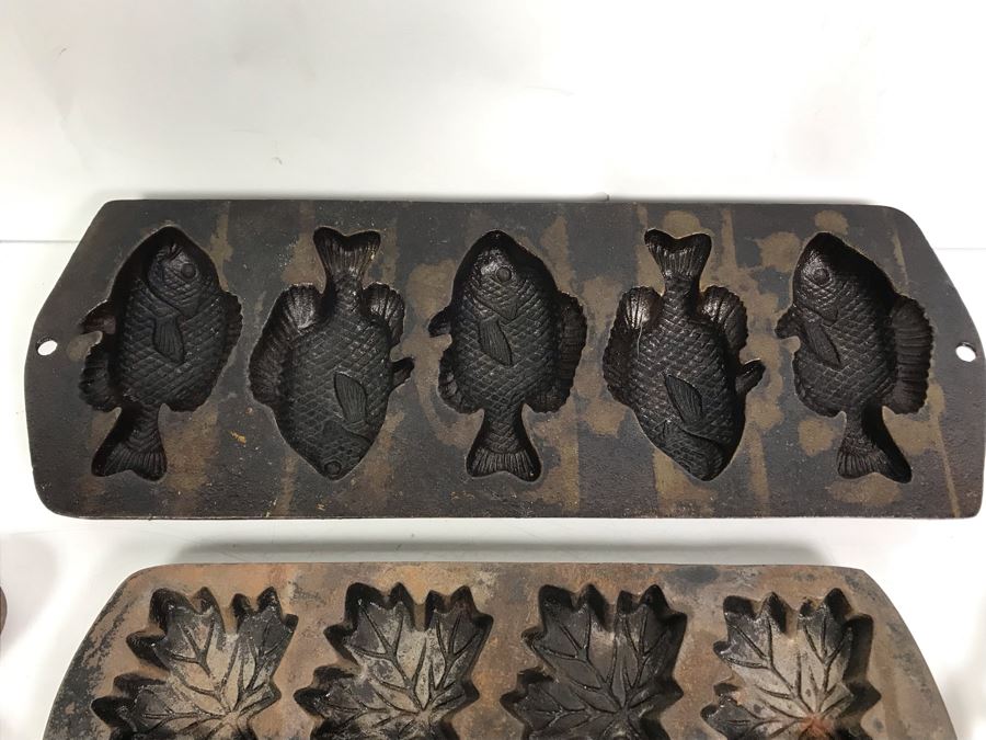 Collection Of (7) Cast Iron Molds From Lodge And John Wright Co: Bears, Fish, Hearts, Leaves, Balls, Trees - See Photos [Photo 9]