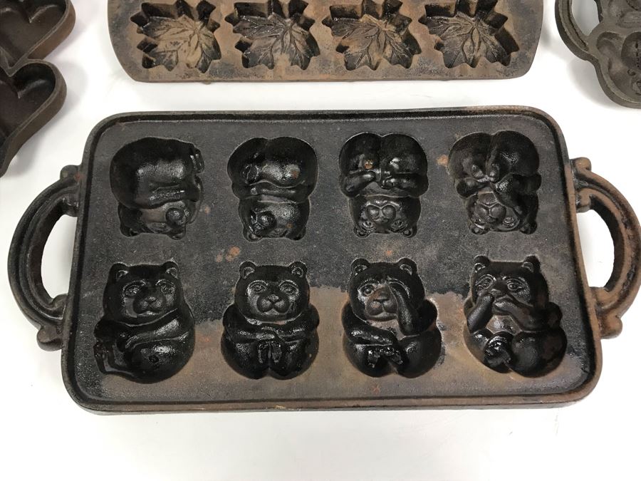 Collection Of (7) Cast Iron Molds From Lodge And John Wright Co: Bears, Fish, Hearts, Leaves, Balls, Trees - See Photos [Photo 6]
