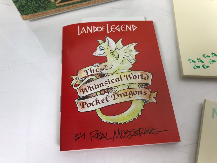 Real Musgrave The Whimsical World Of Pocket Dragons Unused Cardboard Display For Pocket Dragons, Hand Signed By Real Musgrave Pocket Dragon 'No Ugly Monsters Allowed', Pins, Notepads And Catalogs [Photo 16]
