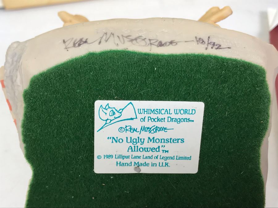 Real Musgrave The Whimsical World Of Pocket Dragons Unused Cardboard Display For Pocket Dragons, Hand Signed By Real Musgrave Pocket Dragon 'No Ugly Monsters Allowed', Pins, Notepads And Catalogs [Photo 12]