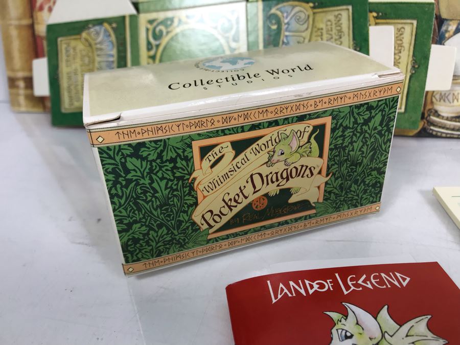 Real Musgrave The Whimsical World Of Pocket Dragons Unused Cardboard Display For Pocket Dragons, Hand Signed By Real Musgrave Pocket Dragon 'No Ugly Monsters Allowed', Pins, Notepads And Catalogs [Photo 17]