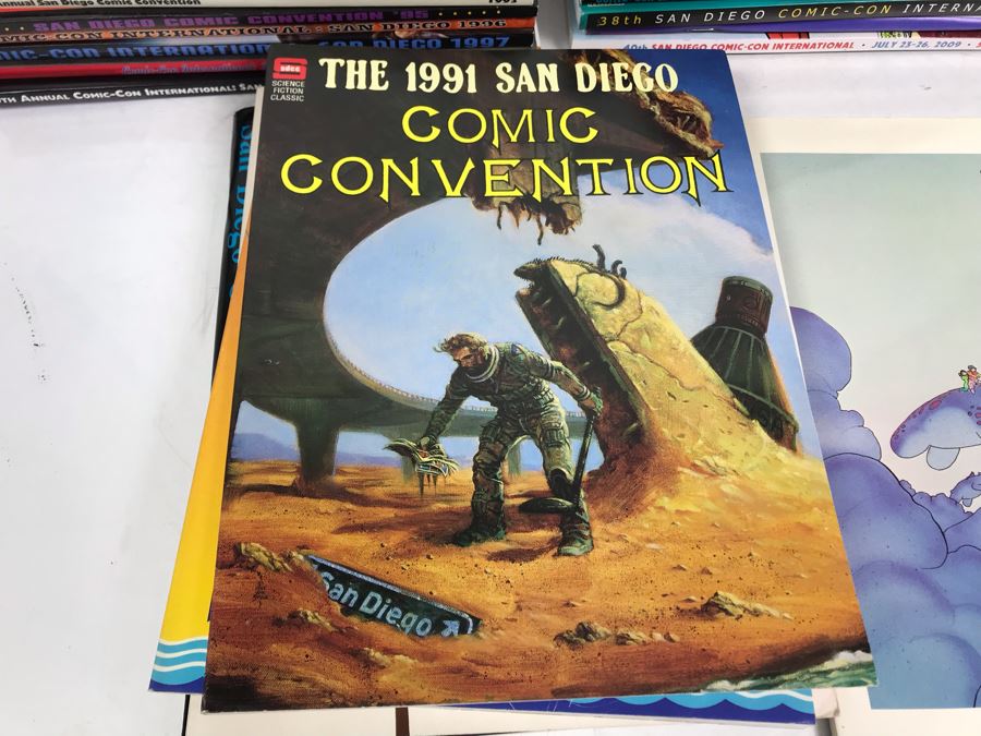 San Diego Comic-Con Convention Programs From 1987-2009 [Photo 10]