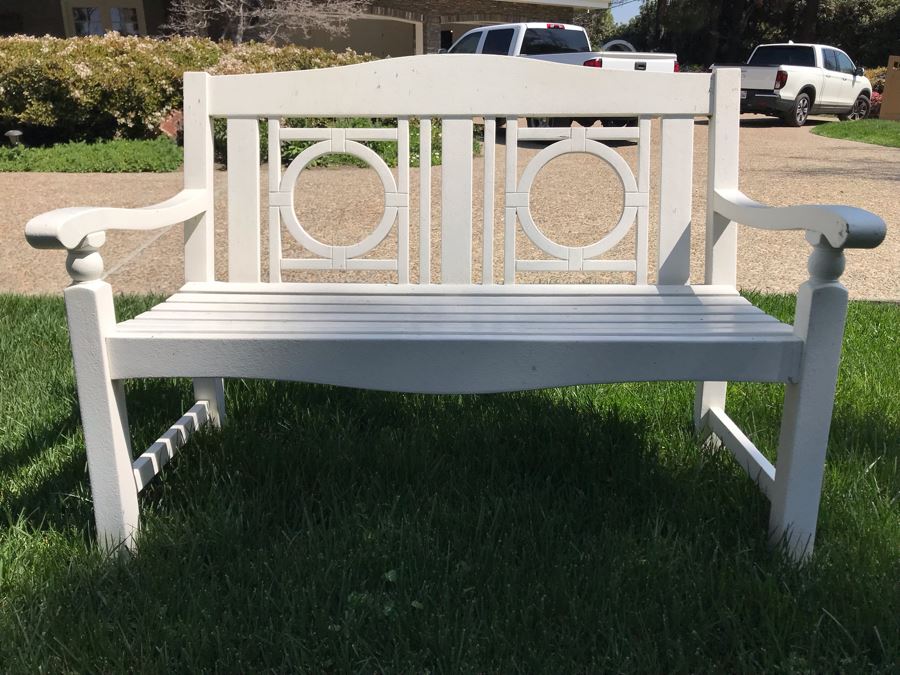 White Wooden Bench 1   31252 7kw7 