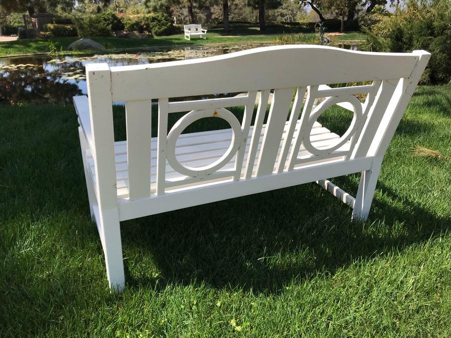 White Wooden Bench #1 [Photo 3]