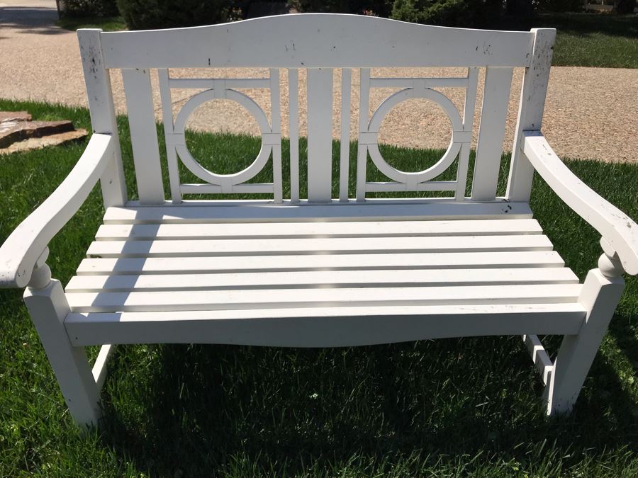 White Wooden Bench 2   31253 Xxfb 