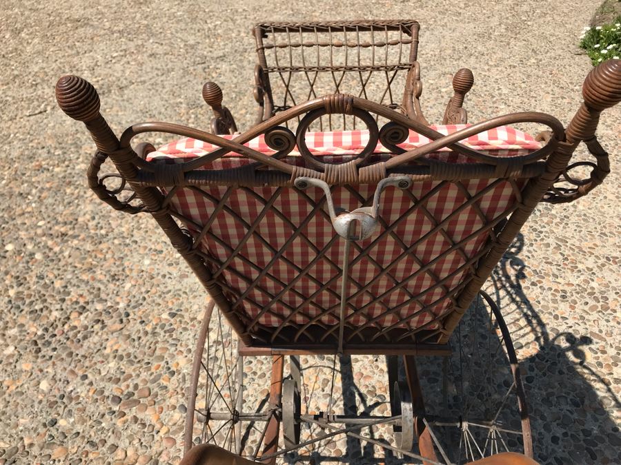 Antique Victorian Wicker Pram Baby Carriage Stroller With Metal Wheels 44'H X 24'W X 60'L [Photo 6]