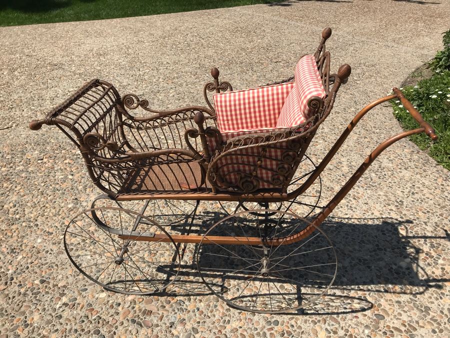 Antique Victorian Wicker Pram Baby Carriage Stroller With Metal Wheels 44'H X 24'W X 60'L [Photo 3]