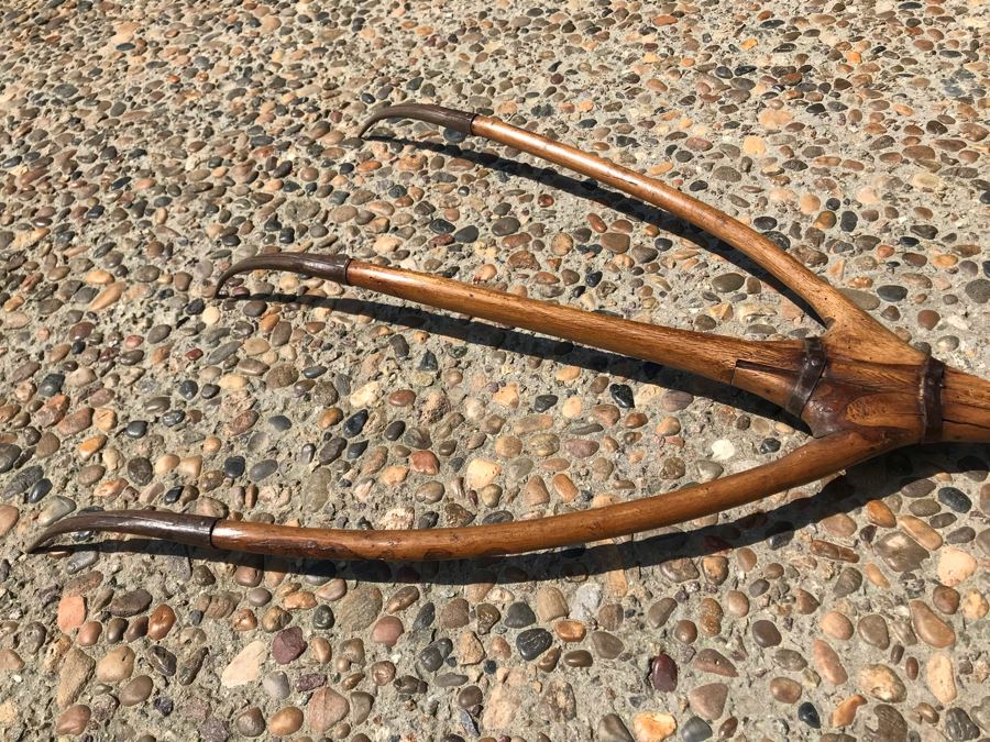 Antique Primitive Wooden Farm Tool Rake Tiller With Metal Claws 88'L [Photo 3]