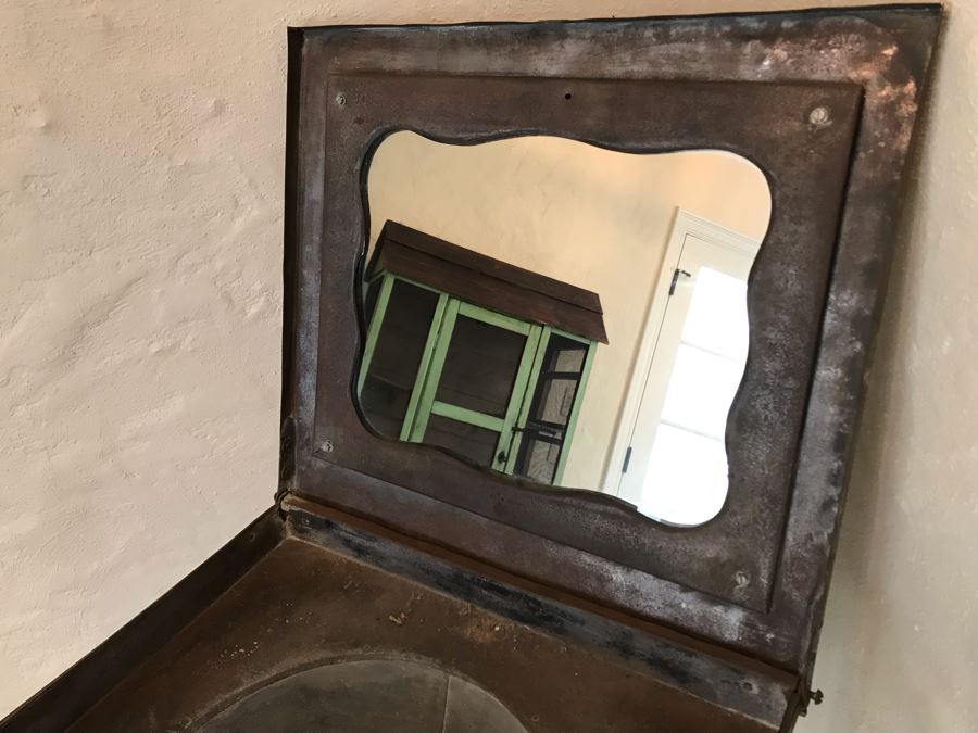 Vintage Metal Shaving Wash Stand With Mirror And Lower Table 22'W X 16'D X 36'H [Photo 6]