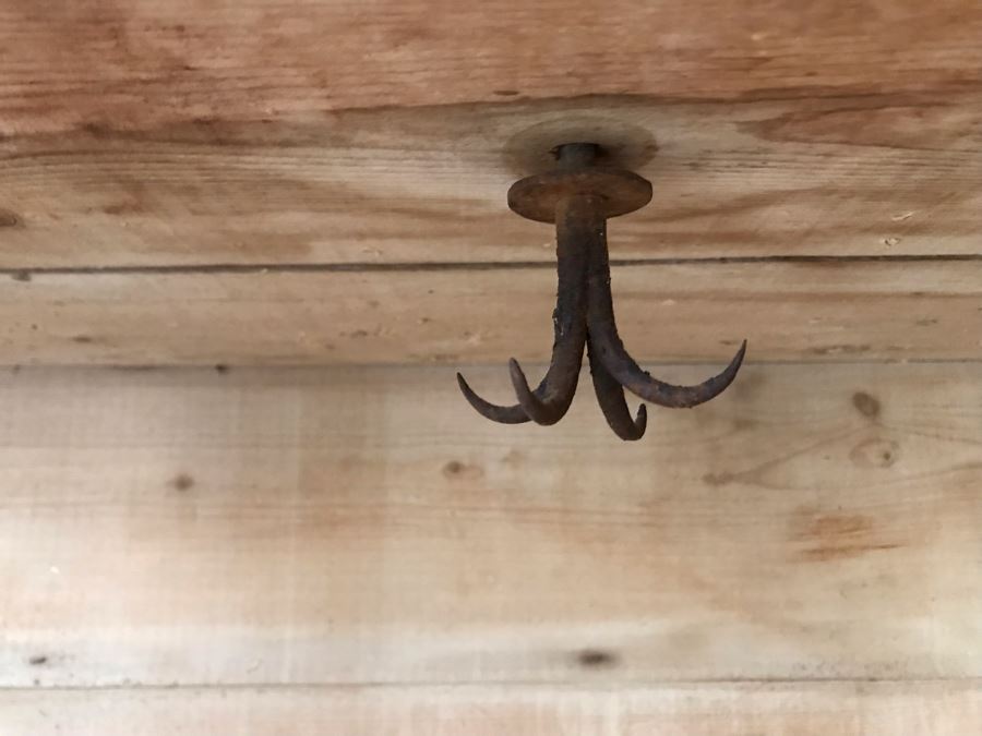 Shabby Chic Vintage Chicken Coop Birdcage Cabinet With Lower Table And Lockable Door Light Lime Green 64'H X 34'W X 16.5'D [Photo 12]