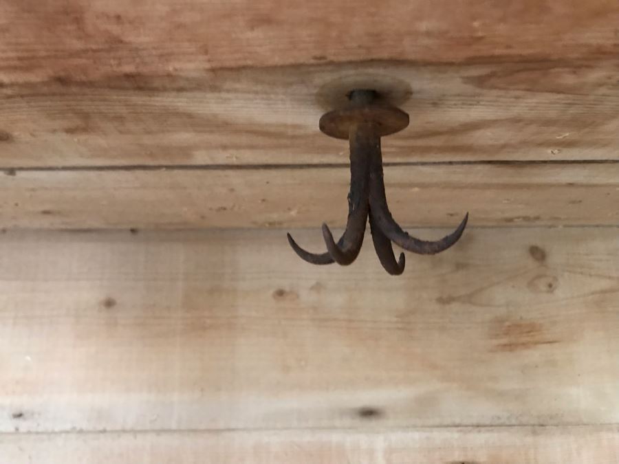 Shabby Chic Vintage Chicken Coop Birdcage Cabinet With Lower Table And Lockable Door Light Lime Green 64'H X 34'W X 16.5'D [Photo 13]