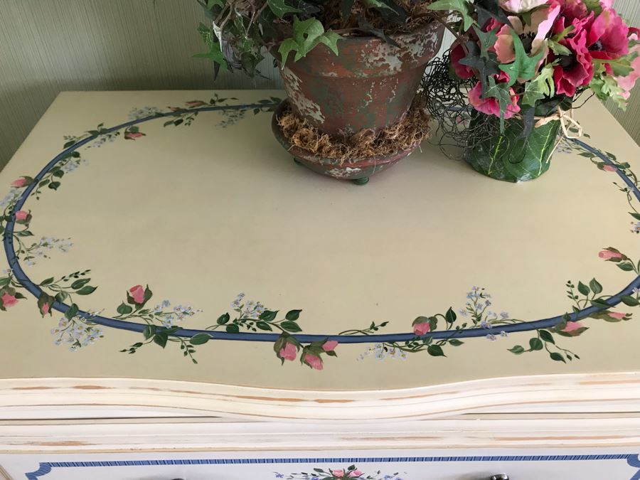 Pair Of Hand Painted Nightstands Tables With Pair Of Faux Ivy Table Lamps 28'W X 18'D X 30'H [Photo 5]
