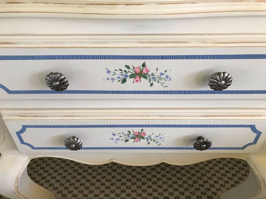 Pair Of Hand Painted Nightstands Tables With Pair Of Faux Ivy Table Lamps 28'W X 18'D X 30'H [Photo 6]