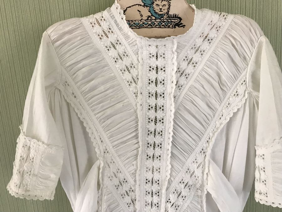 Pair Of Vintage Young Girls White Cotton Dresses With Vintage Wooden Hangers [Photo 5]