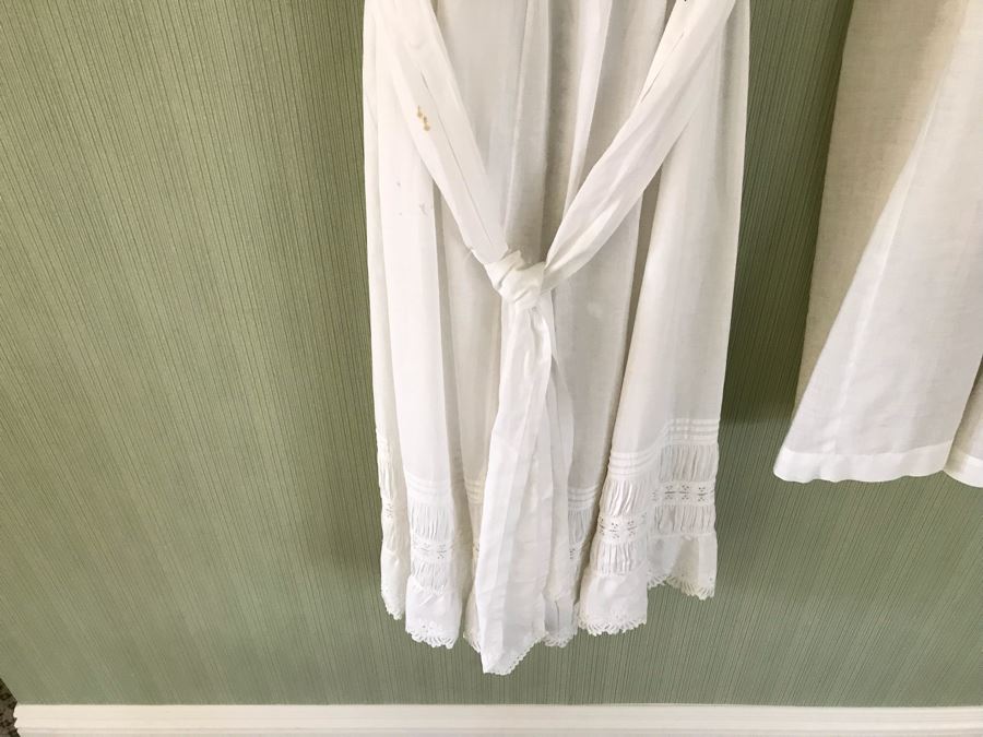 Pair Of Vintage Young Girls White Cotton Dresses With Vintage Wooden Hangers [Photo 21]