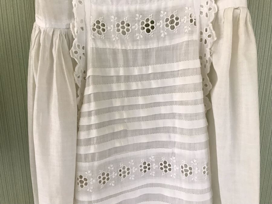 Pair Of Vintage Young Girls White Cotton Dresses With Vintage Wooden Hangers [Photo 14]
