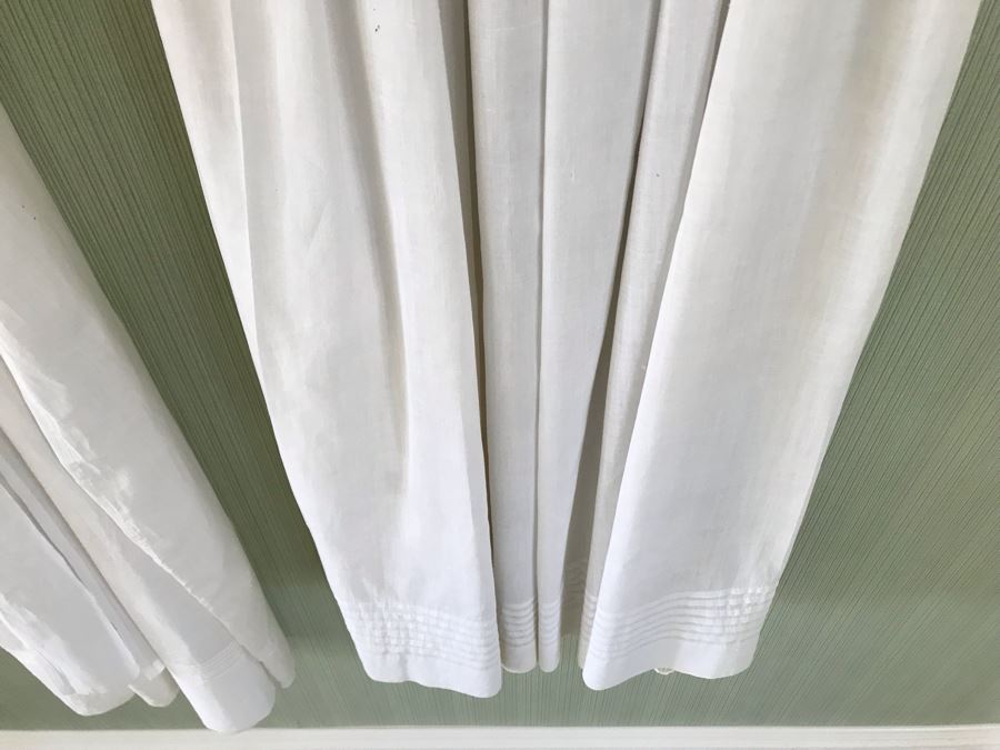 Pair Of Vintage Young Girls White Cotton Dresses With Vintage Wooden Hangers [Photo 17]