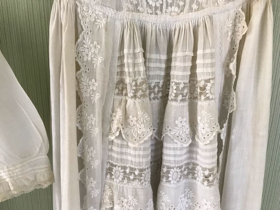 Pair Of Vintage Young Girls White Cotton Dresses With Vintage Wooden Hangers [Photo 5]