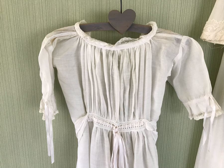 Pair Of Vintage Young Girls White Cotton Dresses With Vintage Wooden Hangers [Photo 8]