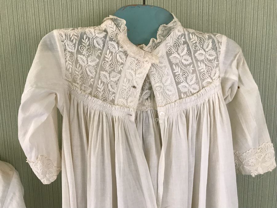 Pair Of Vintage Young Girls White Cotton Dresses With Vintage Wooden Hangers [Photo 13]