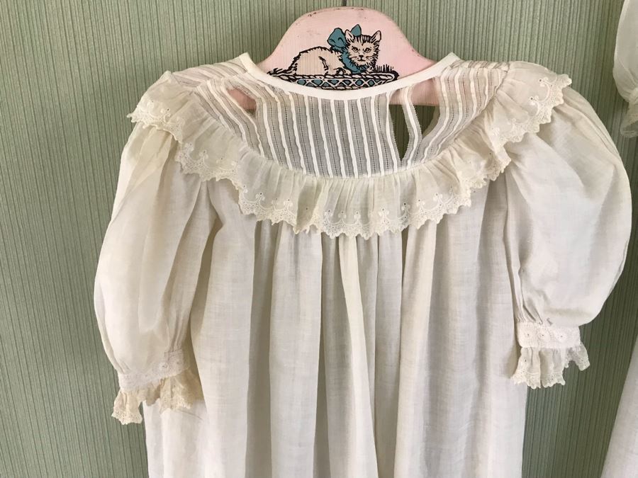 Pair Of Vintage Young Girls White Cotton Dresses With Vintage Wooden Hangers [Photo 7]