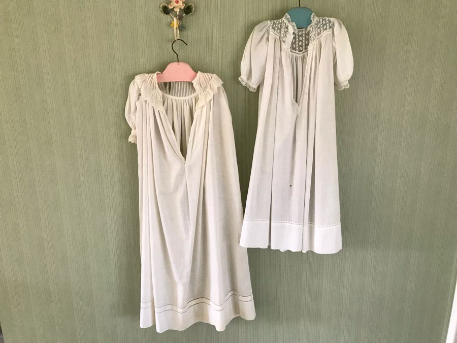Pair Of Vintage Young Girls White Cotton Dresses With Vintage Wooden Hangers [Photo 11]