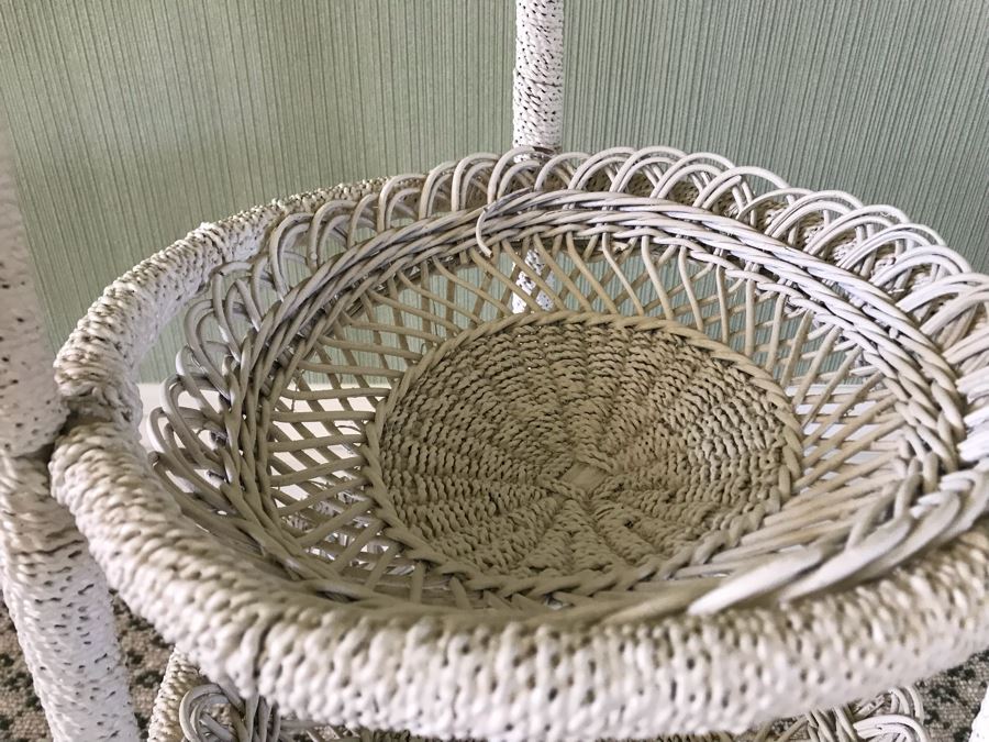 Vintage Shabby Chic White Wicker 3-Tier Stand 30'H [Photo 4]
