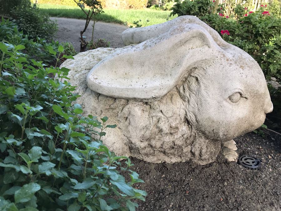 Large Garden Statuary Sculpture Of Bunny Rabbit 36'L