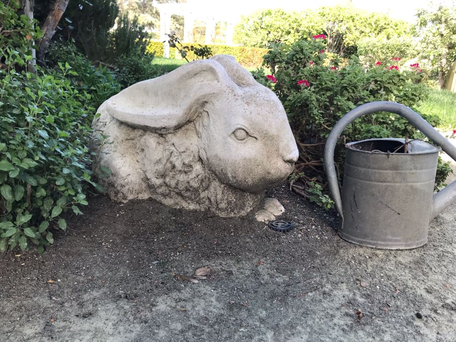 Large Garden Statuary Sculpture Of Bunny Rabbit 36'L [Photo 2]