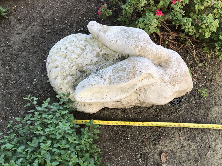 Large Garden Statuary Sculpture Of Bunny Rabbit 36'L [Photo 11]