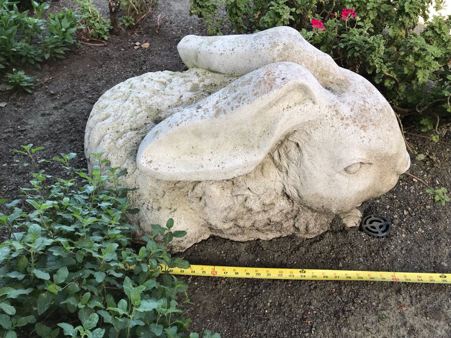 Large Garden Statuary Sculpture Of Bunny Rabbit 36'L